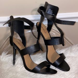 Black sandal heels